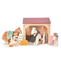 Drewniane figurki do zabawy- stajnia z końmi