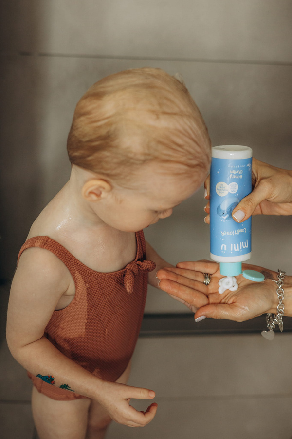 NATURALNA ODŻYWKA DO WŁOSÓW DLA DZIECI