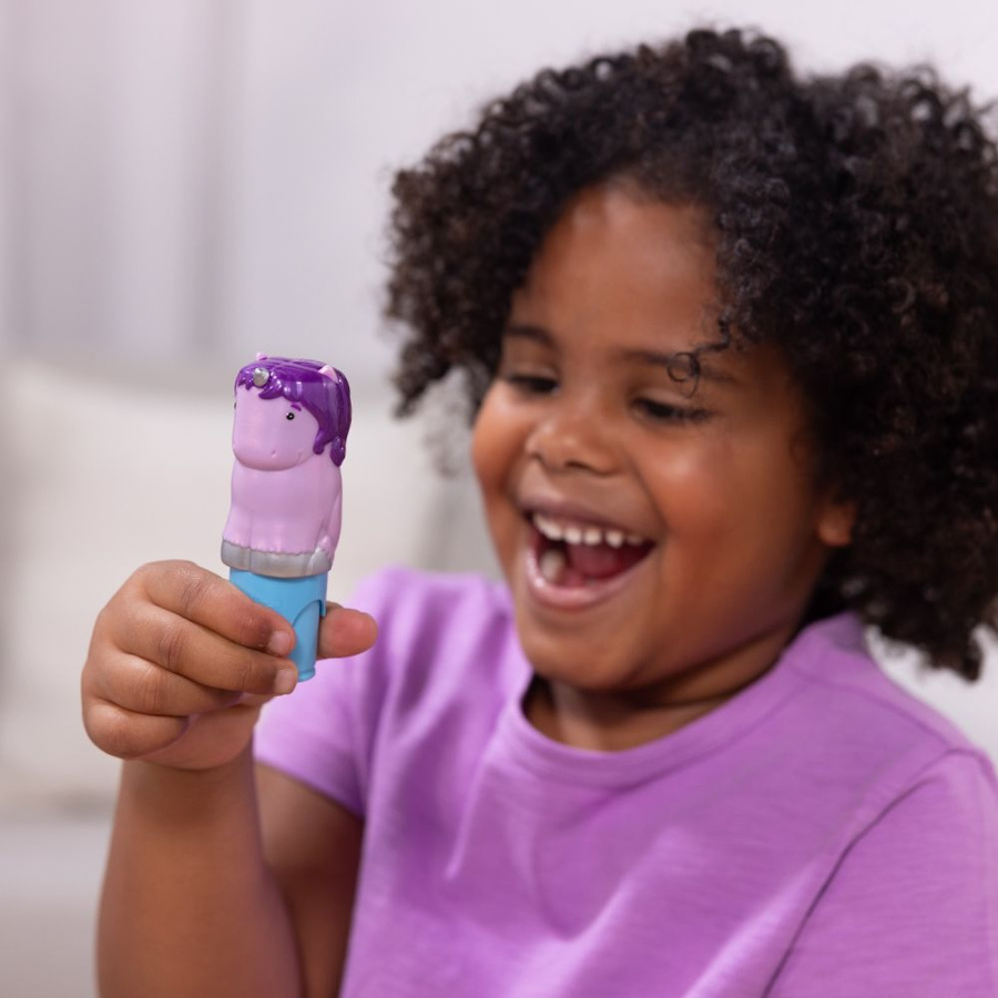 Sticker WOW Fioletowy jednorożec