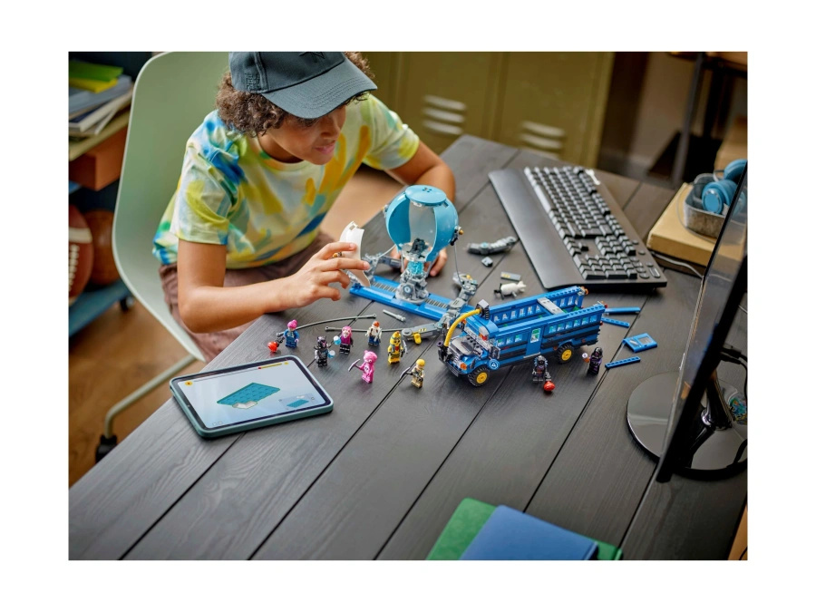 LEGO FORTNITE 77073 - Bus Bojowy
