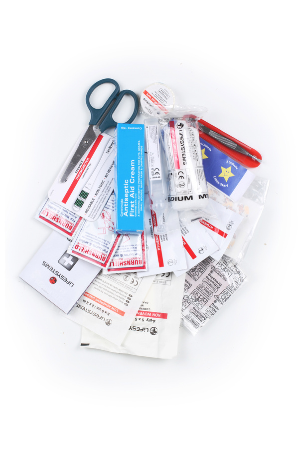 Apteczka LittleLife Family First Aid Kit