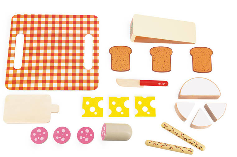 Drewniana deska serów i wędlin