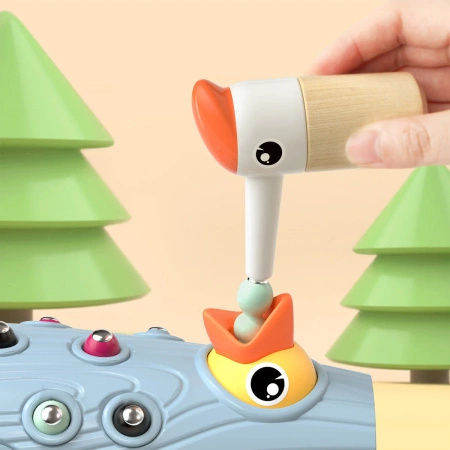 Gra zręcznościowa - Nakarm ptaszka, złap robaczka