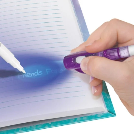 Pamiętnik na kłódkę – z niewidzialnym pisakiem Isadora Nebulous Stars