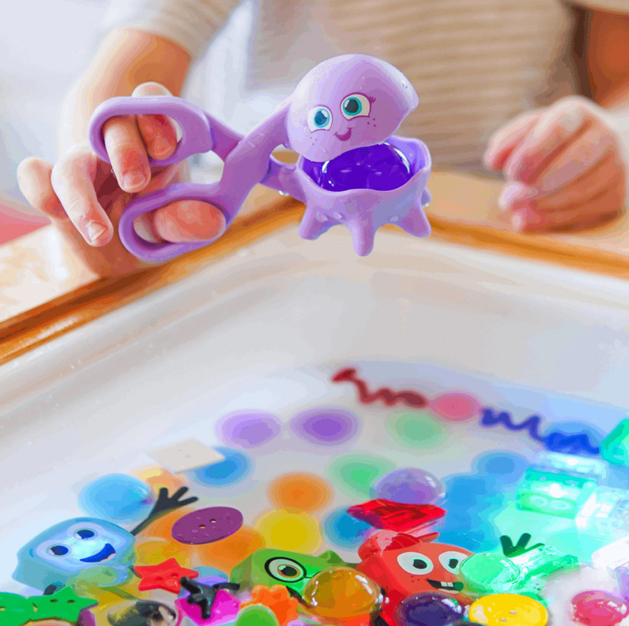 Glo Pals, Zestaw zabawek Glo Pals 5w1 rozwijających motorykę małą