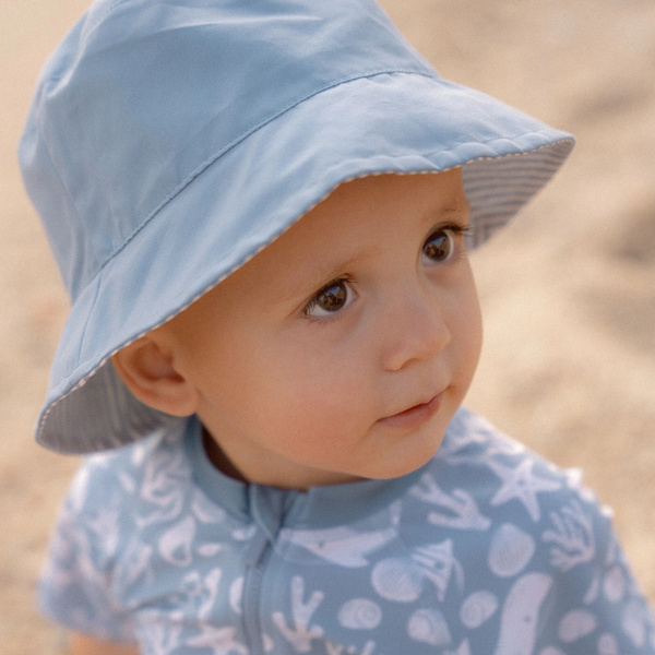 Little Dutch Dwustronny kapelusz przeciwsłoneczny Stripes Ocean Blue - rozm. 2