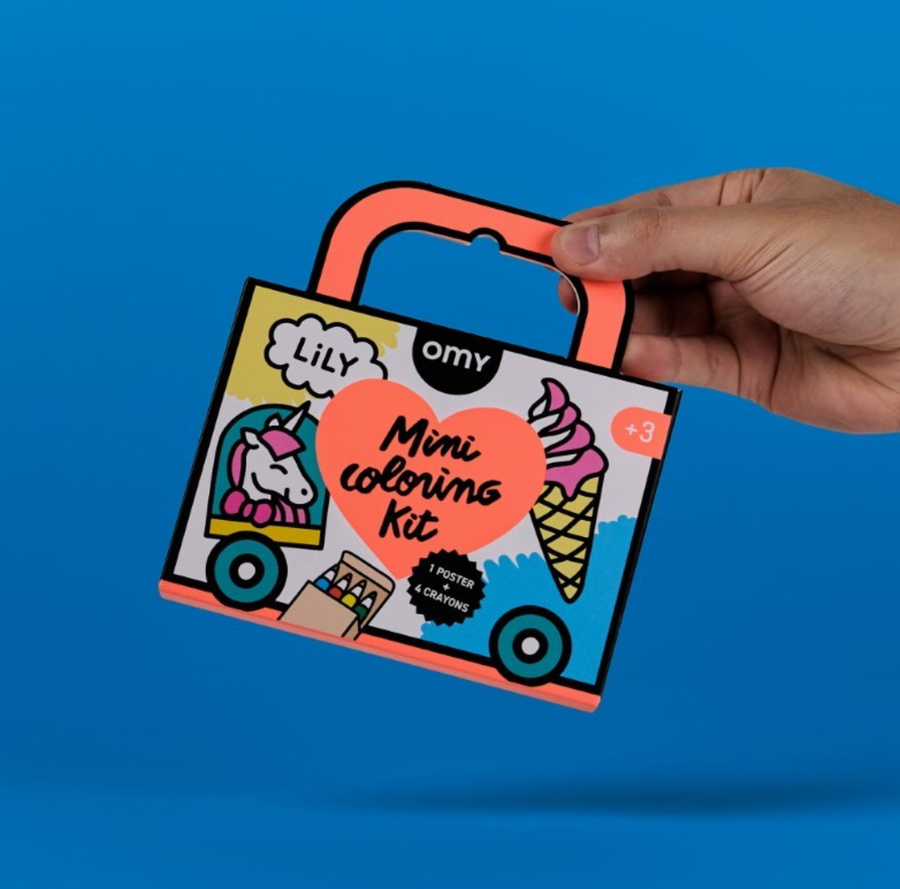 KIESZONKOWA KOLOROWANKA Z KREDKAMI - LILY