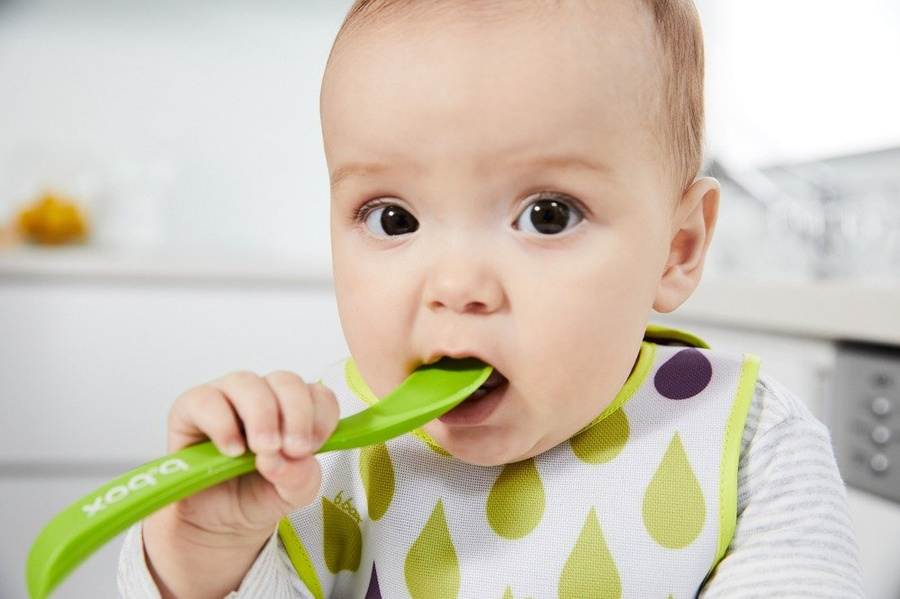 Silikonowe łyżeczki czerowna/niebieska, 2 szt.