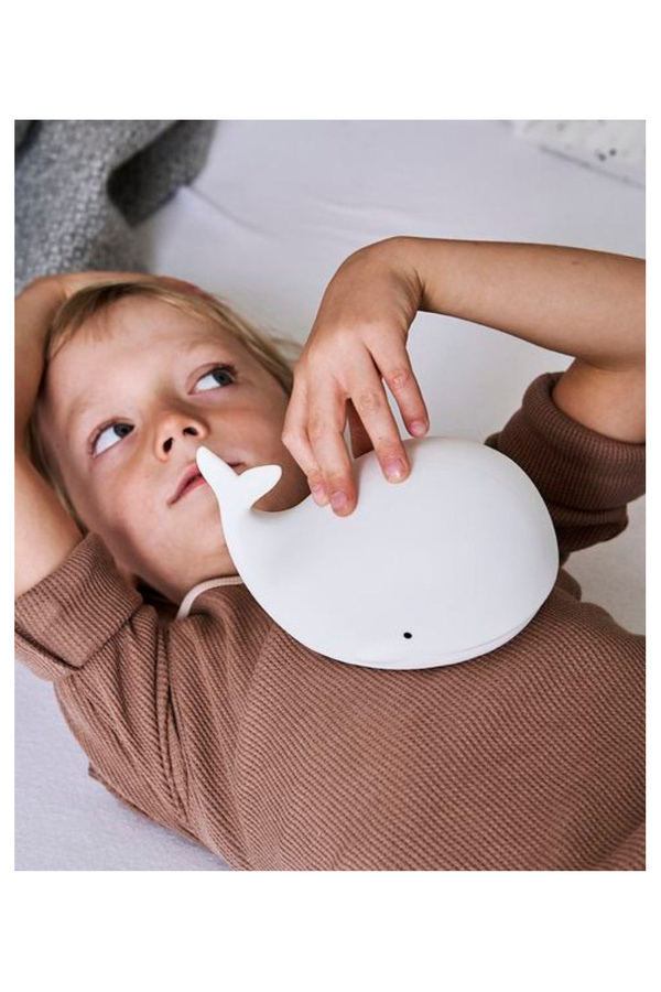 Wieloryb Lampka Silikonowa z Pilotem Biała