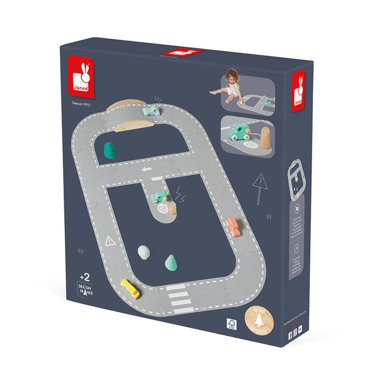 Filcowy tor dla samochodów z akcesoriami