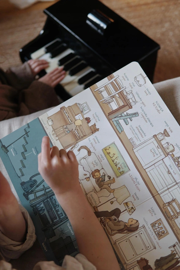 Słownik obrazkowy. W domu i na dworze