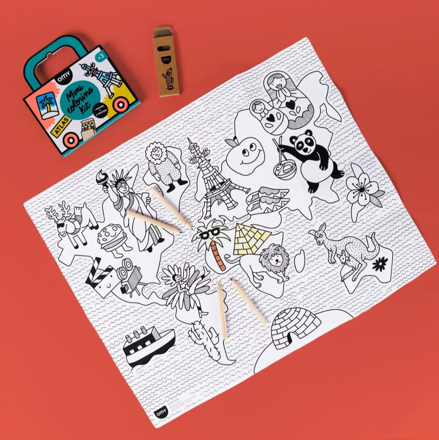 KIESZONKOWA KOLOROWANKA Z KREDKAMI - ATLAS