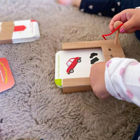 WiemTo Zestaw Startowy dla dzieci 5+. Pudełko WiemTo i 1 Zestaw Kart