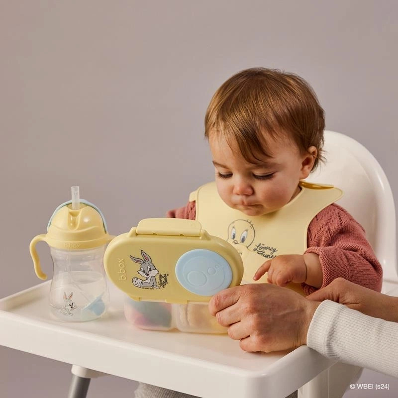 Looney Tunes by b.box, Śliniak z otwartą kieszonką