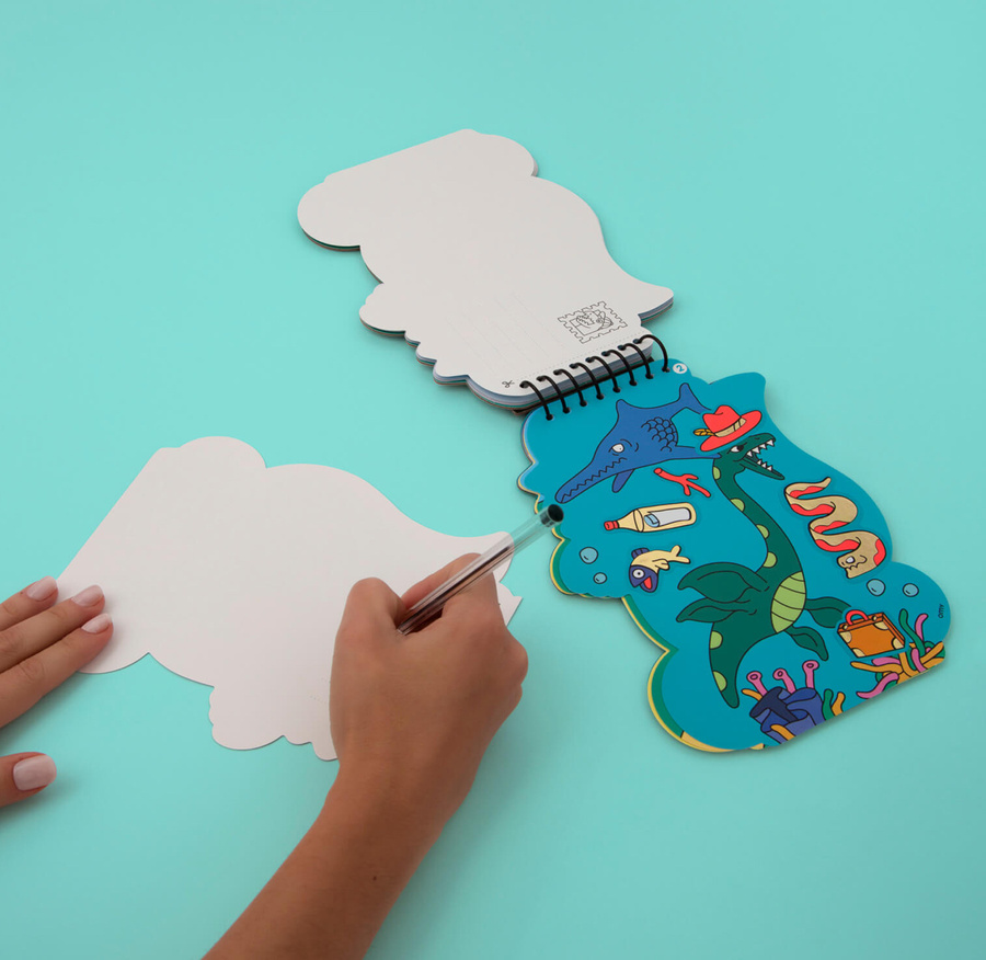 ZESZYT KREATYWNY Z NAKLEJKAMI - DINO