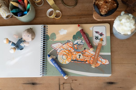 Little Dutch Kreatywny zeszyt z kredkami Jim & Friends